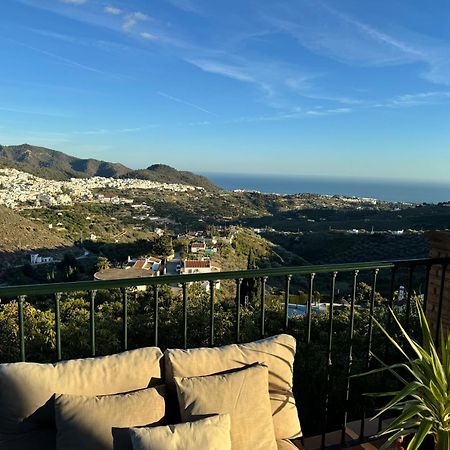 Villa En Frigiliana Con Piscina, Jacuzzi Y Espectaculares Vistas Екстериор снимка