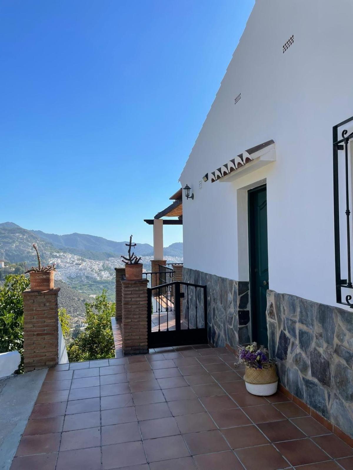 Villa En Frigiliana Con Piscina, Jacuzzi Y Espectaculares Vistas Екстериор снимка
