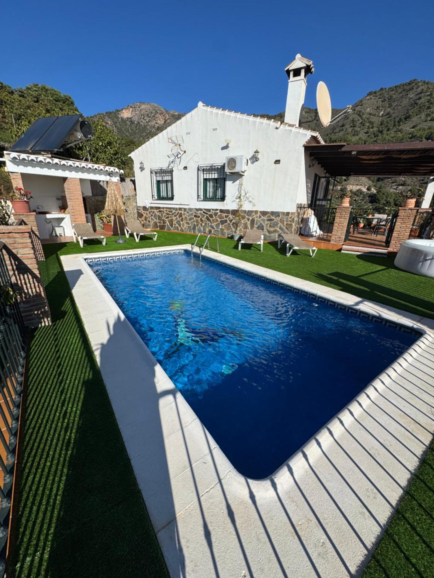Villa En Frigiliana Con Piscina, Jacuzzi Y Espectaculares Vistas Екстериор снимка